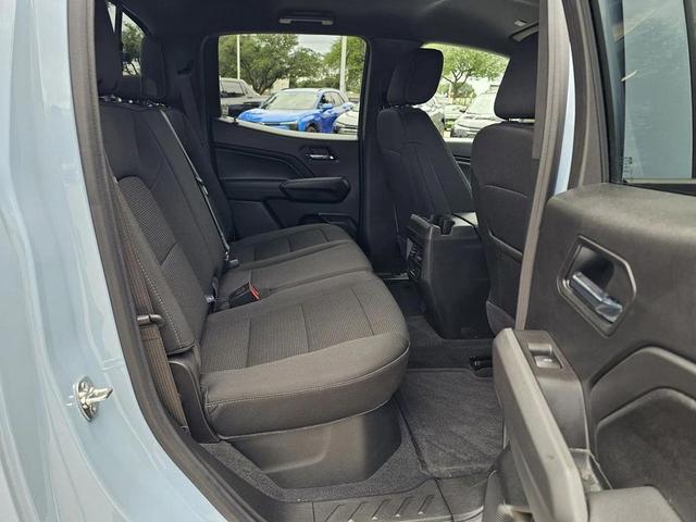 Photo of 2025 Snowdrift Metallic Chevrolet Colorado