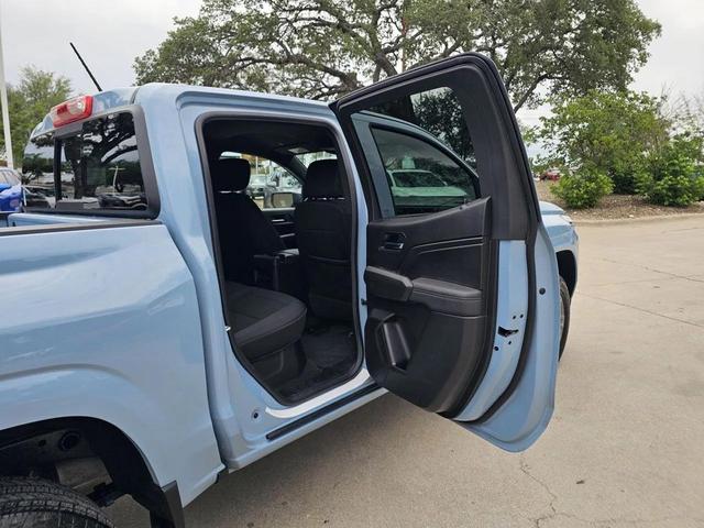 Photo of 2025 Snowdrift Metallic Chevrolet Colorado