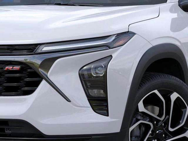 Photo of 2026 Summit White Chevrolet Trax