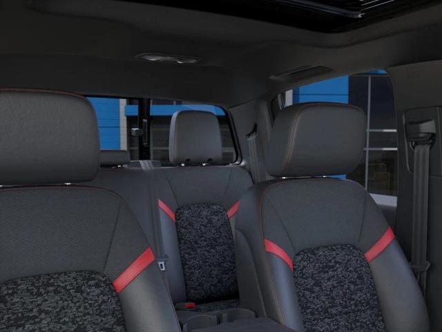 Photo of 2025 Summit White Chevrolet Colorado