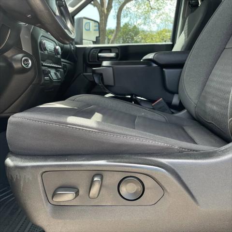 Photo of 2025 Summit White Chevrolet Silverado 2500