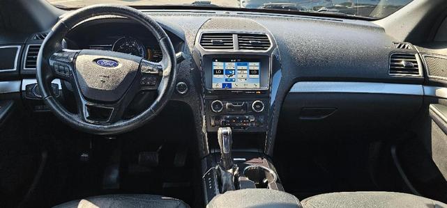 Photo of 2017 White Ford Explorer