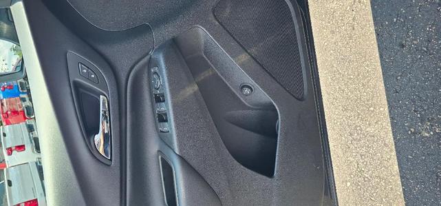 Photo of 2023 Gray Chevrolet Equinox