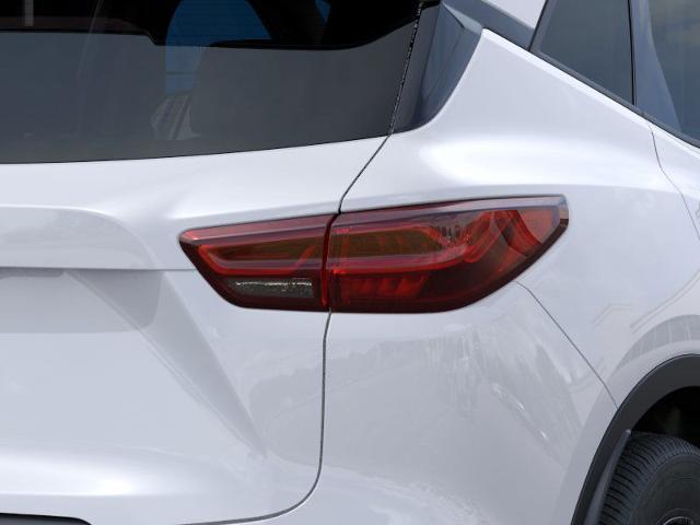 Photo of 2025 Summit White Chevrolet Blazer