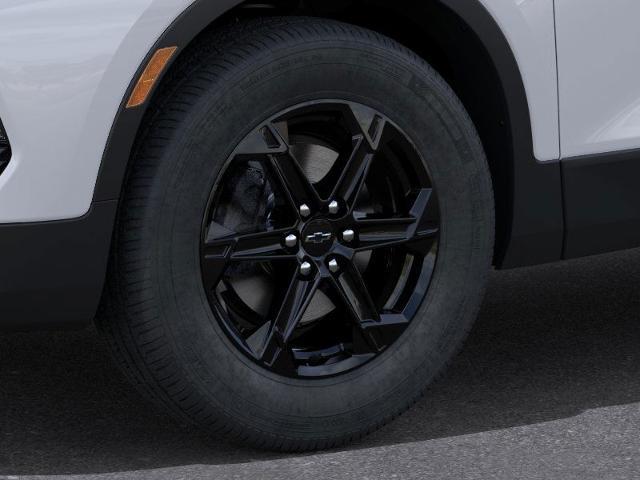 Photo of 2025 Summit White Chevrolet Blazer