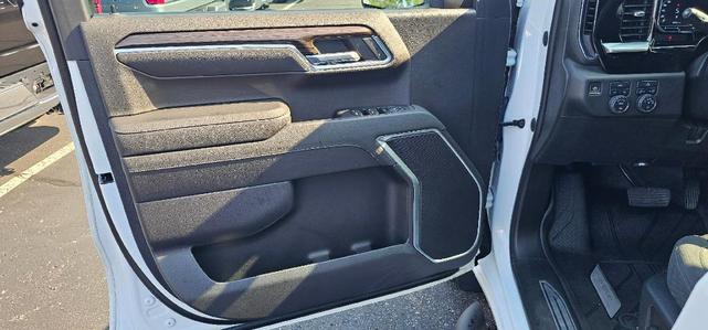 Photo of 2023 Summit White Chevrolet Silverado 1500