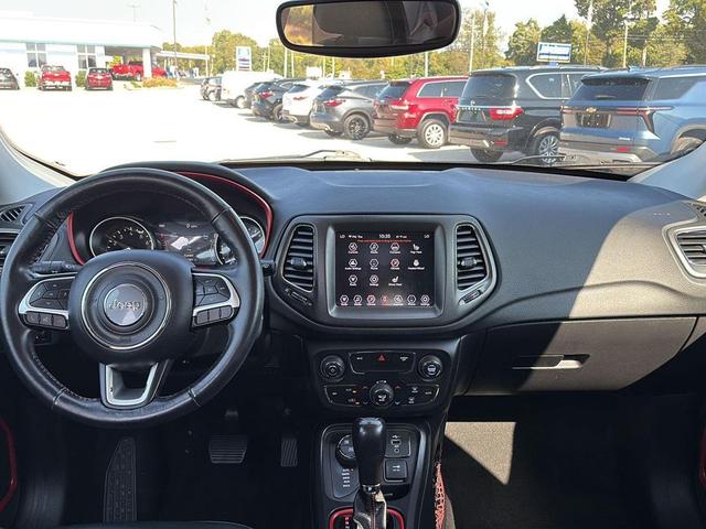Photo of 2019 Granite Crystal Metallic Clearcoat Jeep Compass