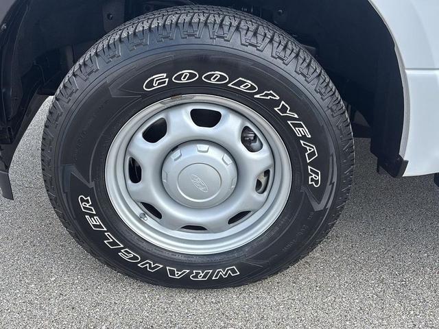 Photo of 2018 Oxford White Ford F-150