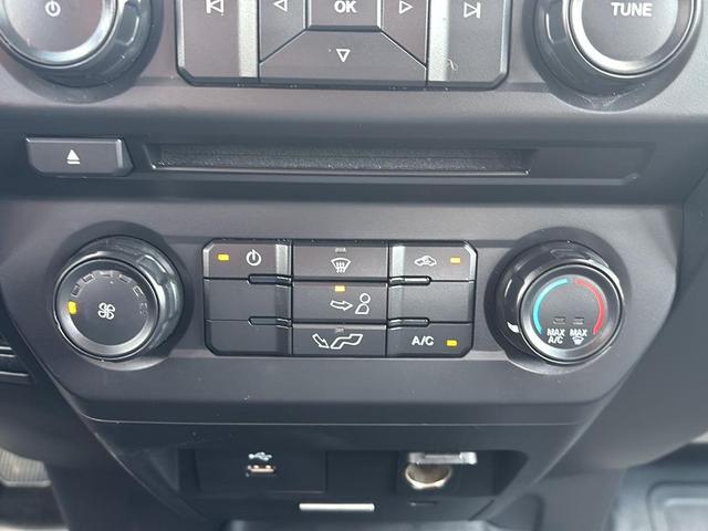Photo of 2018 Oxford White Ford F-150