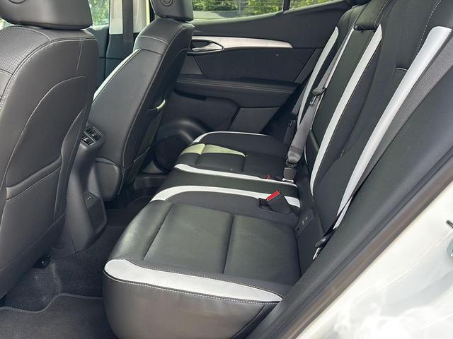 Photo of 2024 Summit White Buick Envision