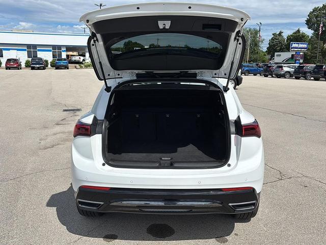 Photo of 2024 Summit White Buick Envision