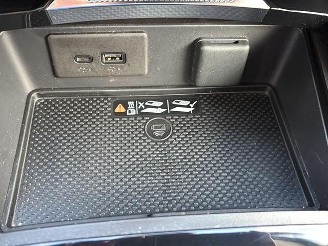 Photo of 2024 Summit White Buick Envision