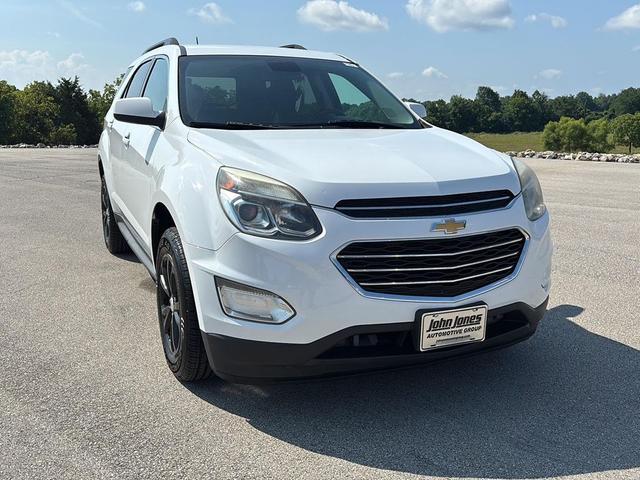 Photo of 2017 Summit White Chevrolet Equinox