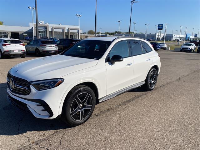 Photo of 2025 White Mercedes-Benz GLC 300