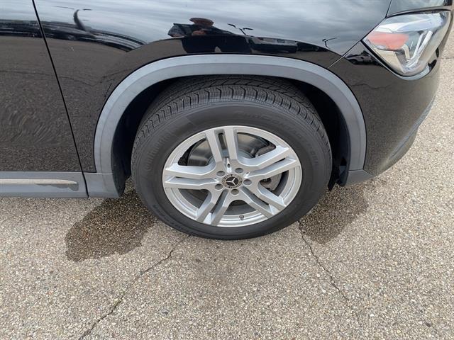 Photo of 2022 BLACK Mercedes-Benz GLA 250