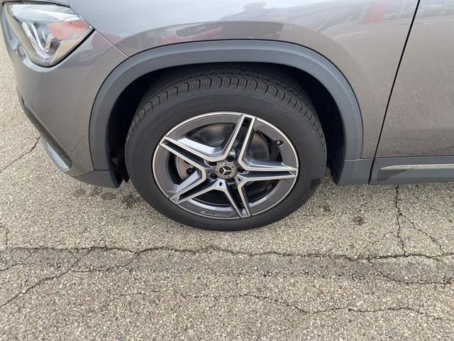 Photo of 2023 Iridium Silver Metallic Mercedes-Benz GLA 250