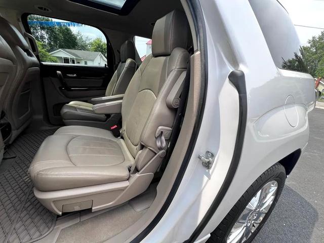 Photo of 2016 Pearl White GMC Acadia