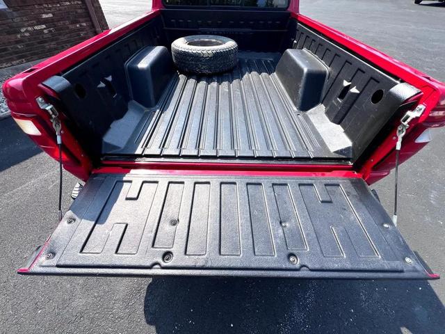 Photo of 2003 Red Ford Ranger