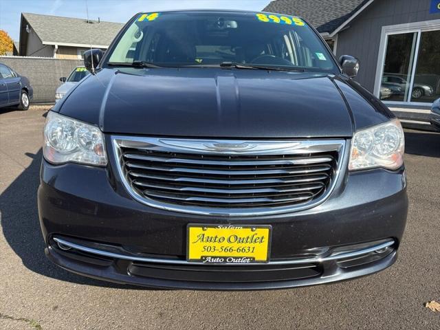 2014 Chrysler Town & Country