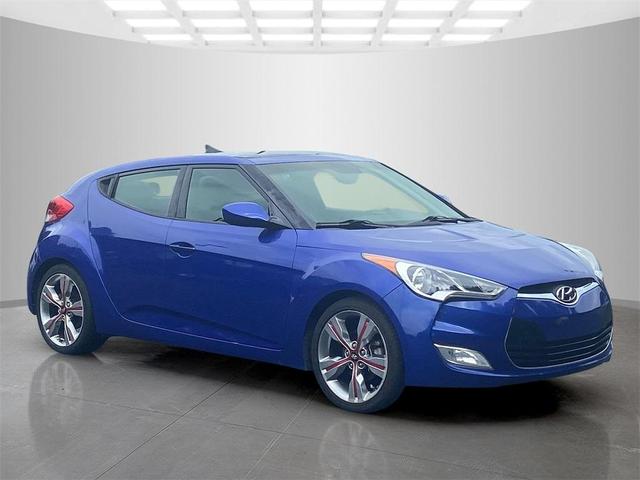 Photo of 2013 Marathon Blue Pearl Hyundai Veloster