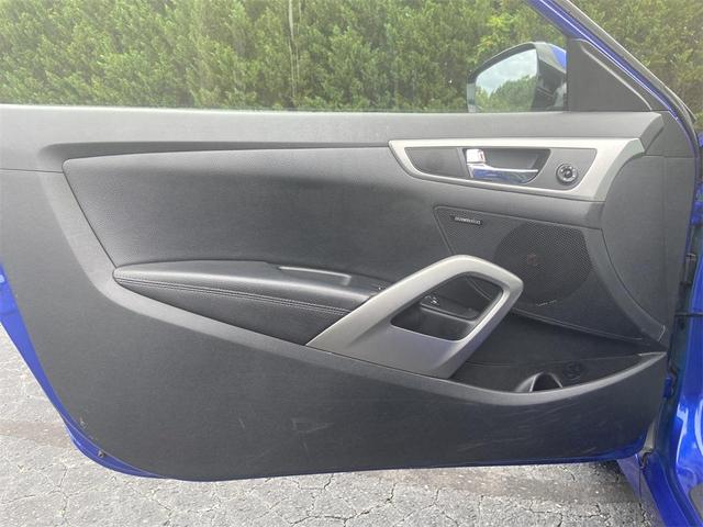 Photo of 2013 Marathon Blue Pearl Hyundai Veloster