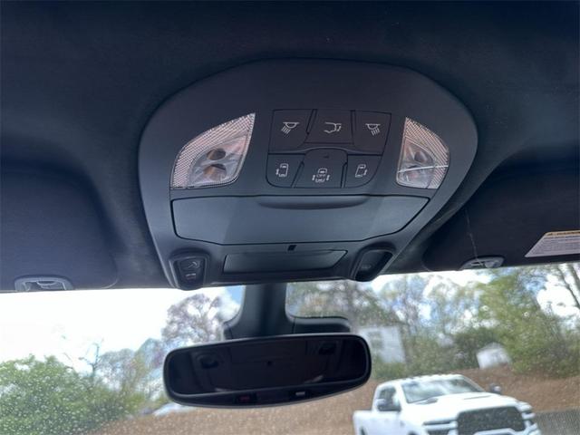 Photo of 2025 Ceramic Gray Clearcoat Chrysler Pacifica