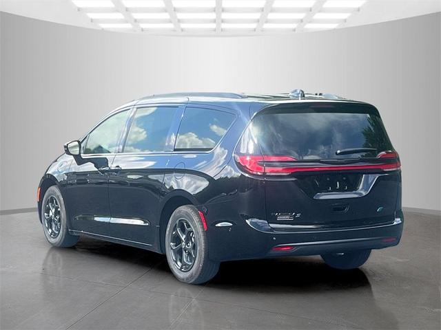 Photo of 2025 Diamond Black Chrysler Pacifica Hybrid