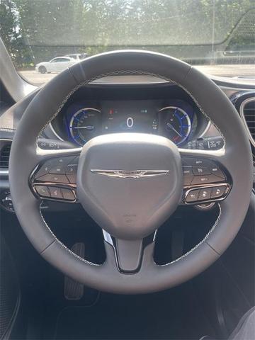 Photo of 2025 Diamond Black Chrysler Pacifica Hybrid