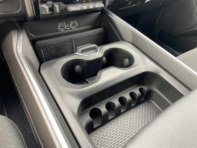 Photo of 2025 Bright White Clearcoat RAM 1500