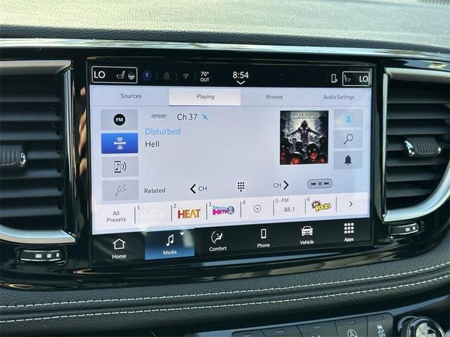 Photo of 2025 Diamond Black Chrysler Pacifica