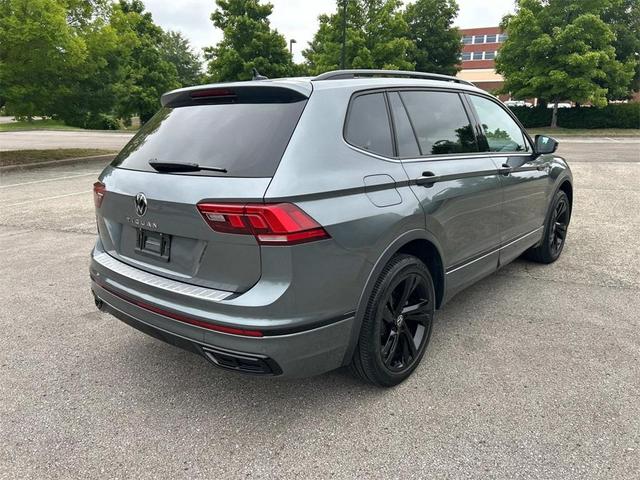 Photo of 2023 Platinum Gray Metallic Volkswagen Tiguan