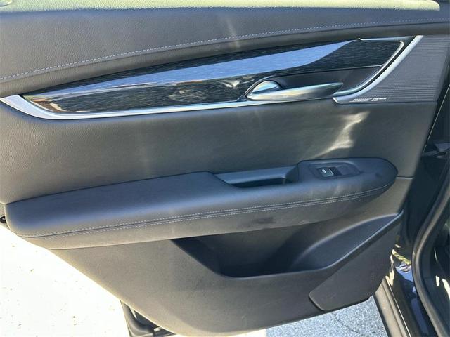 Photo of 2020 Manhattan Noir Metallic Cadillac XT5