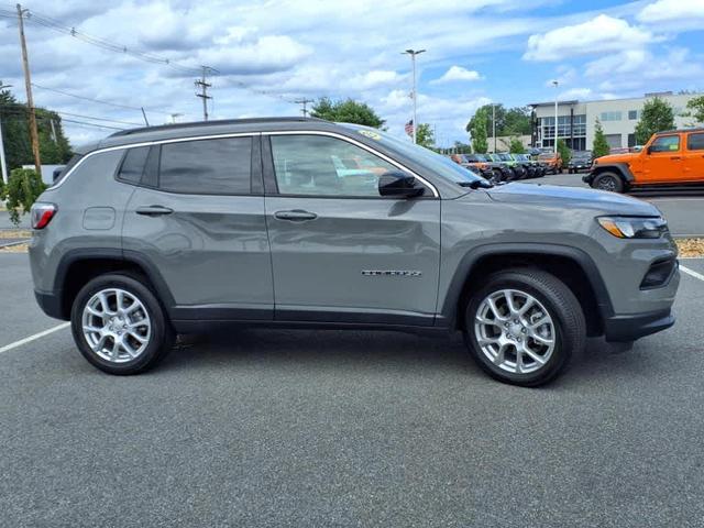 Photo of 2023 Sting Gray Clearcoat Jeep Compass