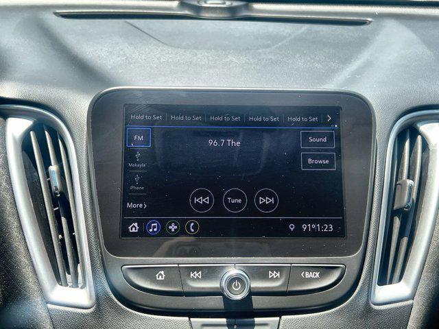 Photo of 2020 Silver Ice Metallic Chevrolet Malibu