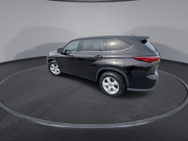 Photo of 2022 Opulent Amber Toyota Highlander