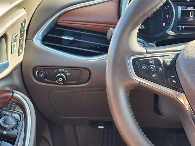 Photo of 2017 White Chevrolet Malibu