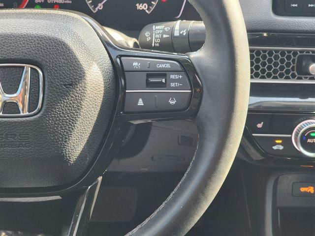 Photo of 2022 Platinum White Pearl Honda Civic