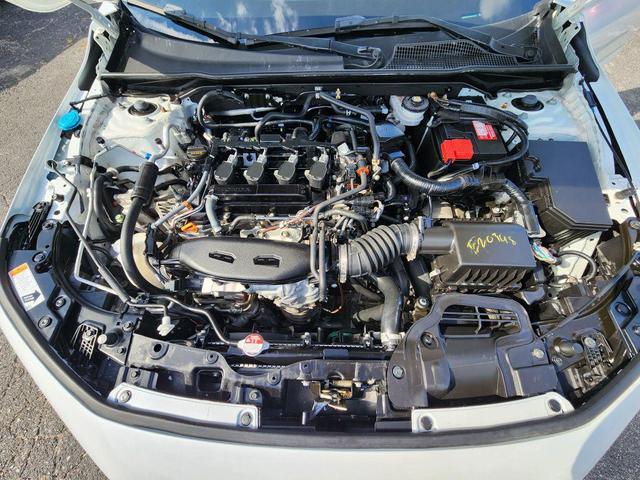 Photo of 2022 Platinum White Pearl Honda Civic
