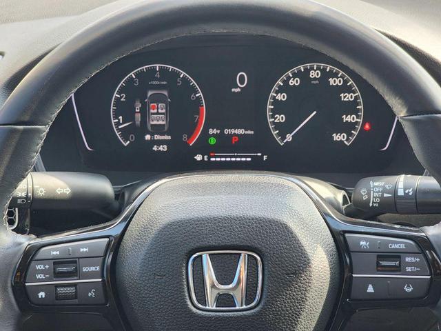 Photo of 2022 Platinum White Pearl Honda Civic