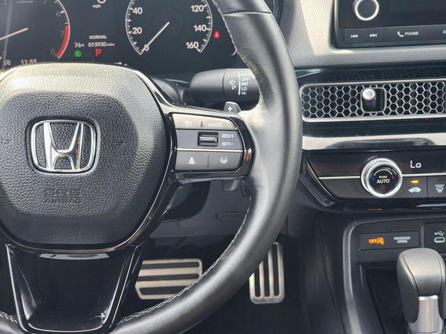 Photo of 2025 Platinum White Pearl Honda Civic