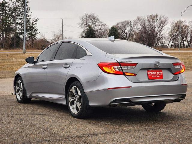 Photo of 2018 Lunar Silver Metallic Honda Accord