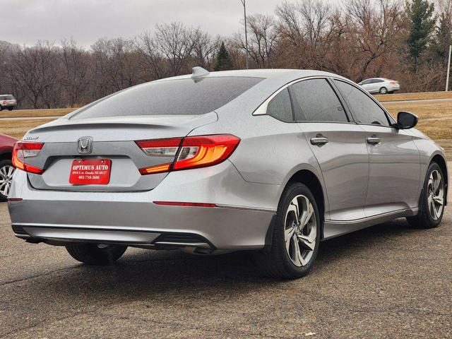 Photo of 2018 Lunar Silver Metallic Honda Accord