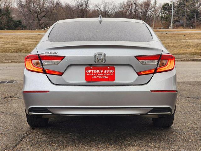 Photo of 2018 Lunar Silver Metallic Honda Accord