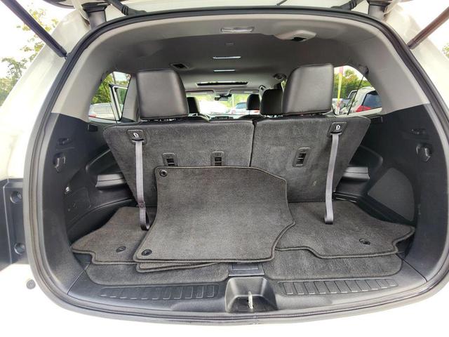 Photo of 2019 White Diamond Pearl Honda Pilot