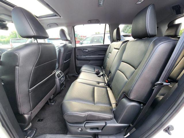 Photo of 2019 White Diamond Pearl Honda Pilot