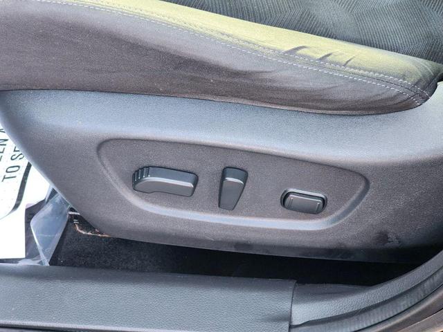 Photo of 2016 Magnetic Black Nissan Rogue
