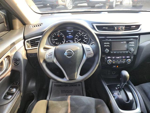 Photo of 2016 Magnetic Black Nissan Rogue