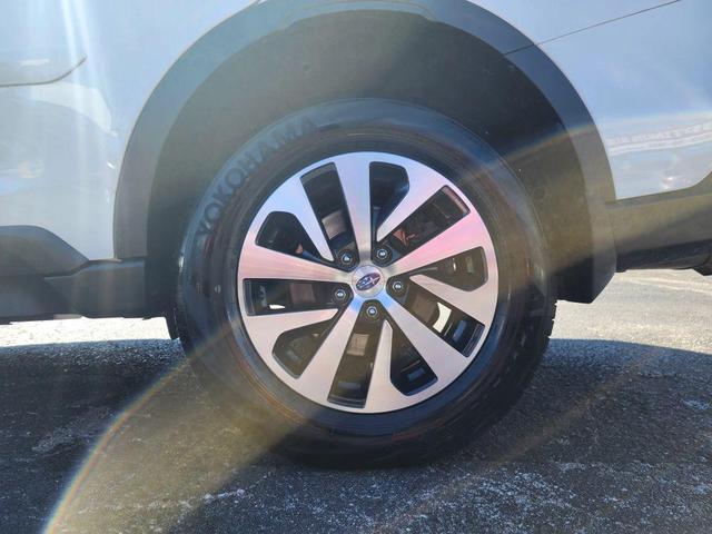 Photo of 2022 Crystal White Pearl Subaru Outback