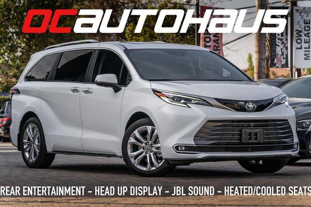 Photo of 2022 Wind Chill Pearl Toyota Sienna