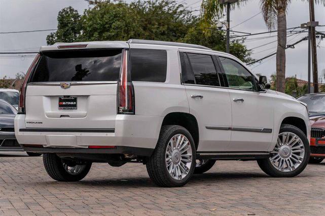 Photo of 2019 Crystal White Tricoat Cadillac Escalade